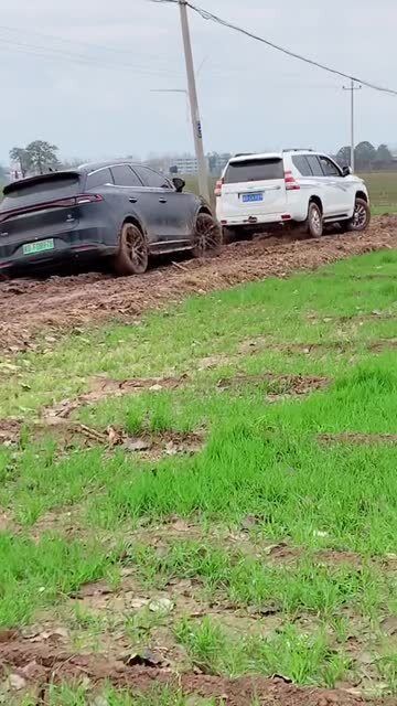 鄉(xiāng)間水泥路上的思考 電動(dòng)汽車的適應(yīng)性挑戰(zhàn)與市場(chǎng)突圍